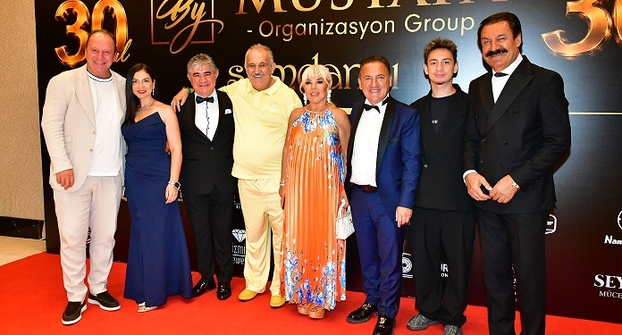 GAZİANTEP’TE YILDIZLAR GEÇİDİ: ŞAMDANCI VE BY MUSTAFA AÇILIŞI İLE GREEN PARK’TA GÖRKEMLİ GALA