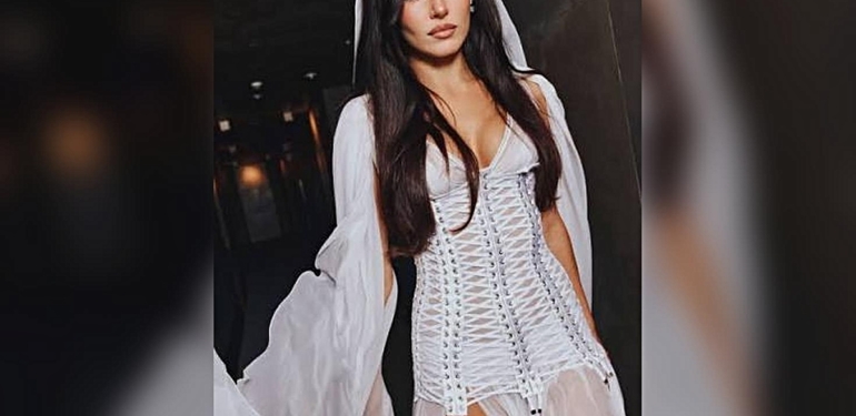Hande Erçel Milano’da tüm bakışları üzerine topladı!