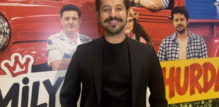 “Milyonluk Hurdacı” Filminin Görkemli Galası! Ünlü Oyuncular Bir Araya Geldi